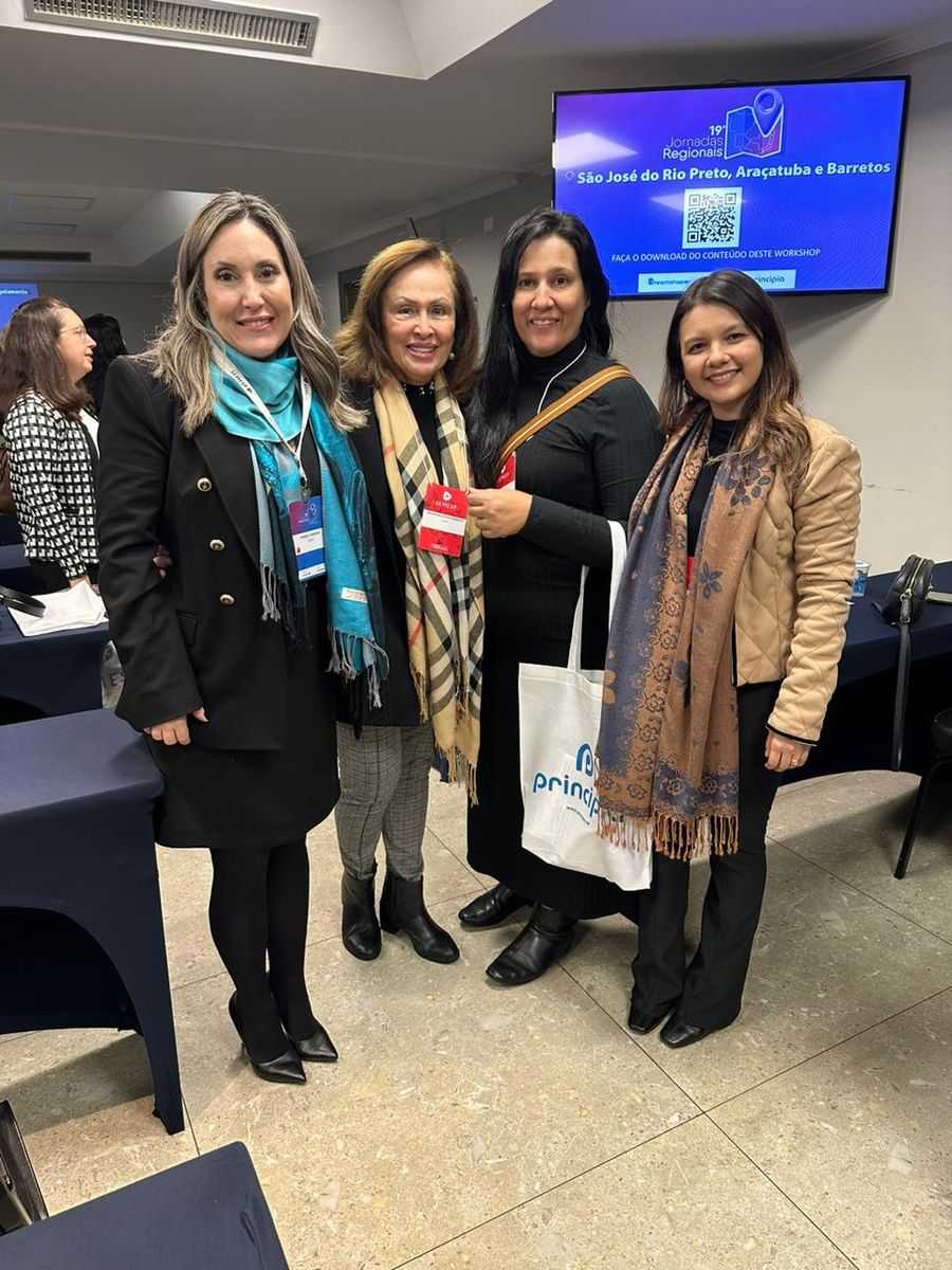 Vice-reitora e diretoras do UNIJALES participam de seminário regional em Rio Preto