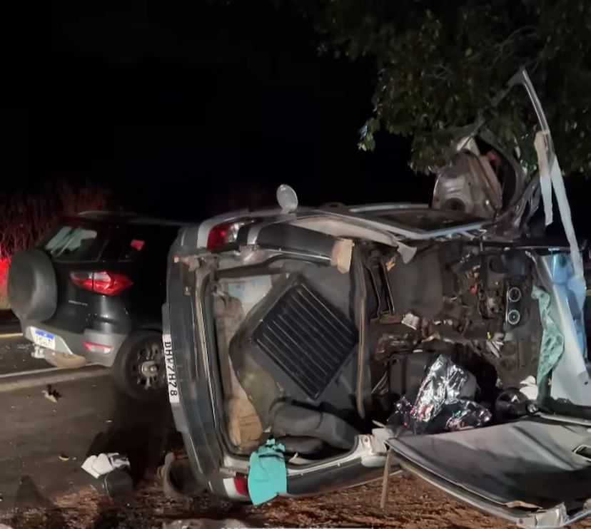 Quatro pessoas ficam gravemente feridas em acidente na Rodovia Percy Waldir Semeguini