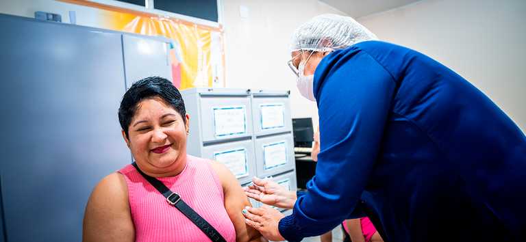 Ministério da Saúde monitora cenário de novas variantes da Covid-19 e orienta dose de reforço para públicos prioritários