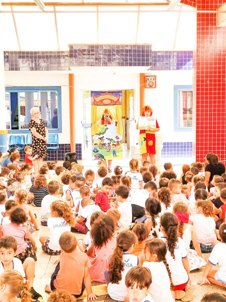 EMEI Martha recebe escritora uraniense no Dia Nacional do Livro Infantil