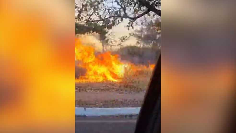 Incêndio atinge parte de escola agrícola desativada em Auriflama