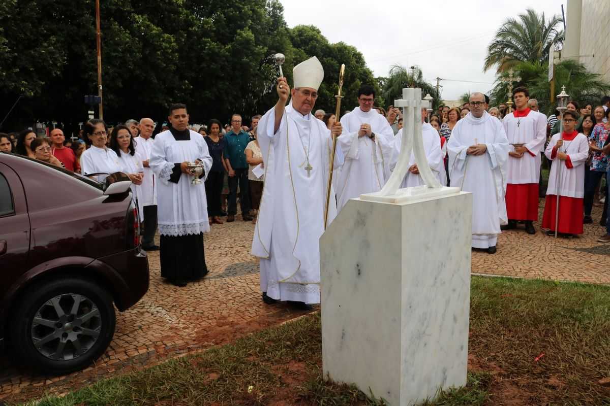 Missa marca lançamento da reforma da Catedral de Jales
