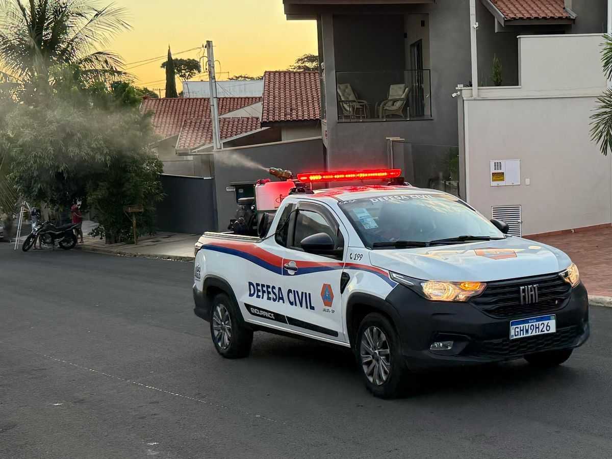 Saúde inicia nebulização contra a dengue com veículo da Defesa Civil; veja cronograma