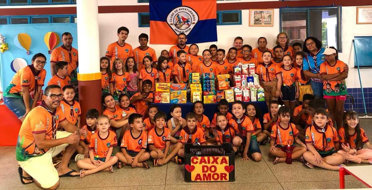 Clube de Aventureiros de São Francisco fazem a doação para a Santa Casa de Jales