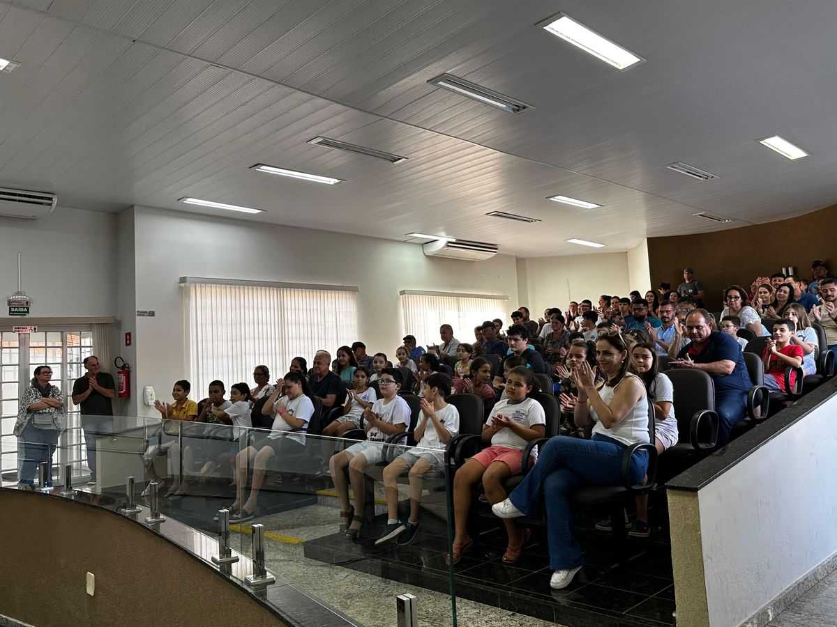 Deputado Estadual Rafa Zimbaldi visita Santa Salete e reforça compromisso com o desenvolvimento do município