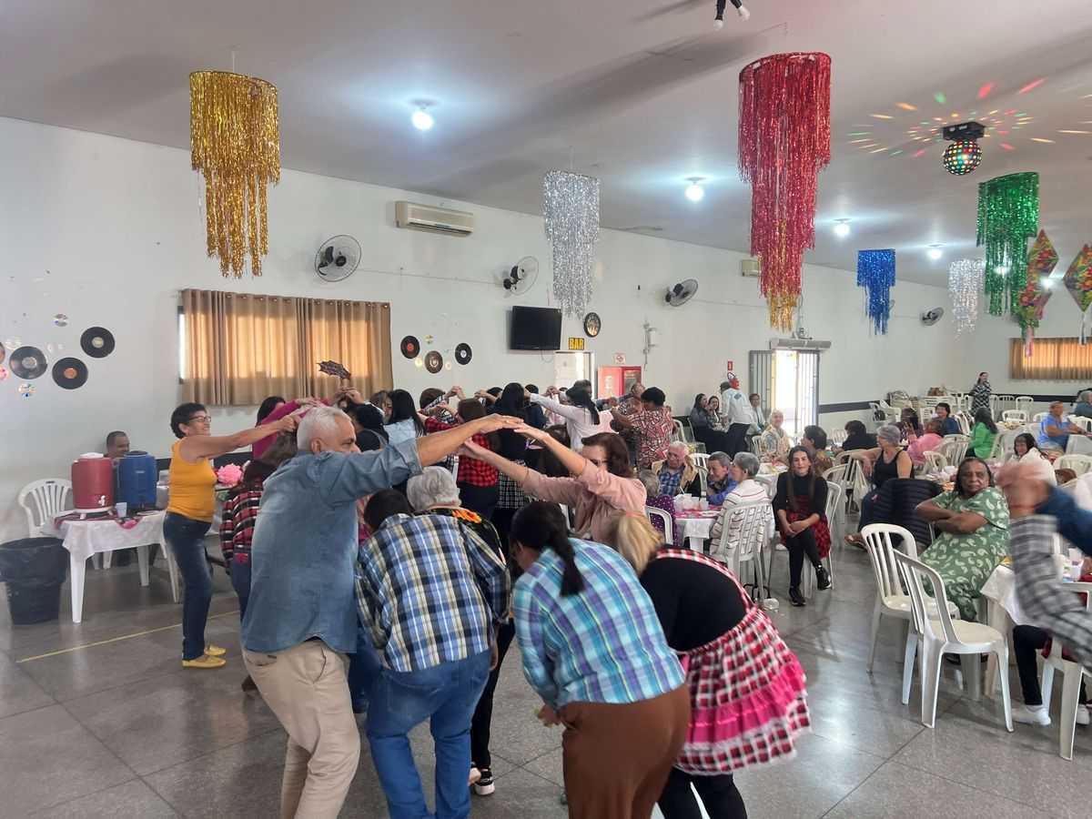 Arraiá reúne alegria, música e integração com a Pessoa Idosa em Jales