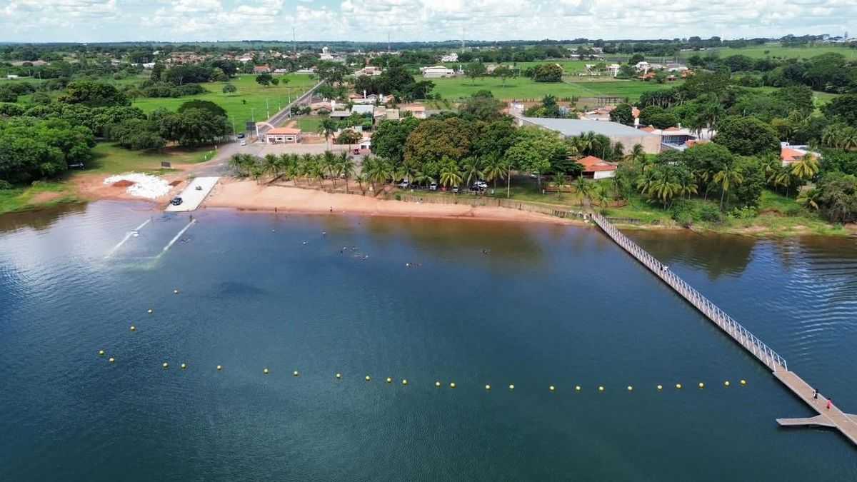 Prefeitura de Rubineia instala boias de demarcação na Praia do Sol