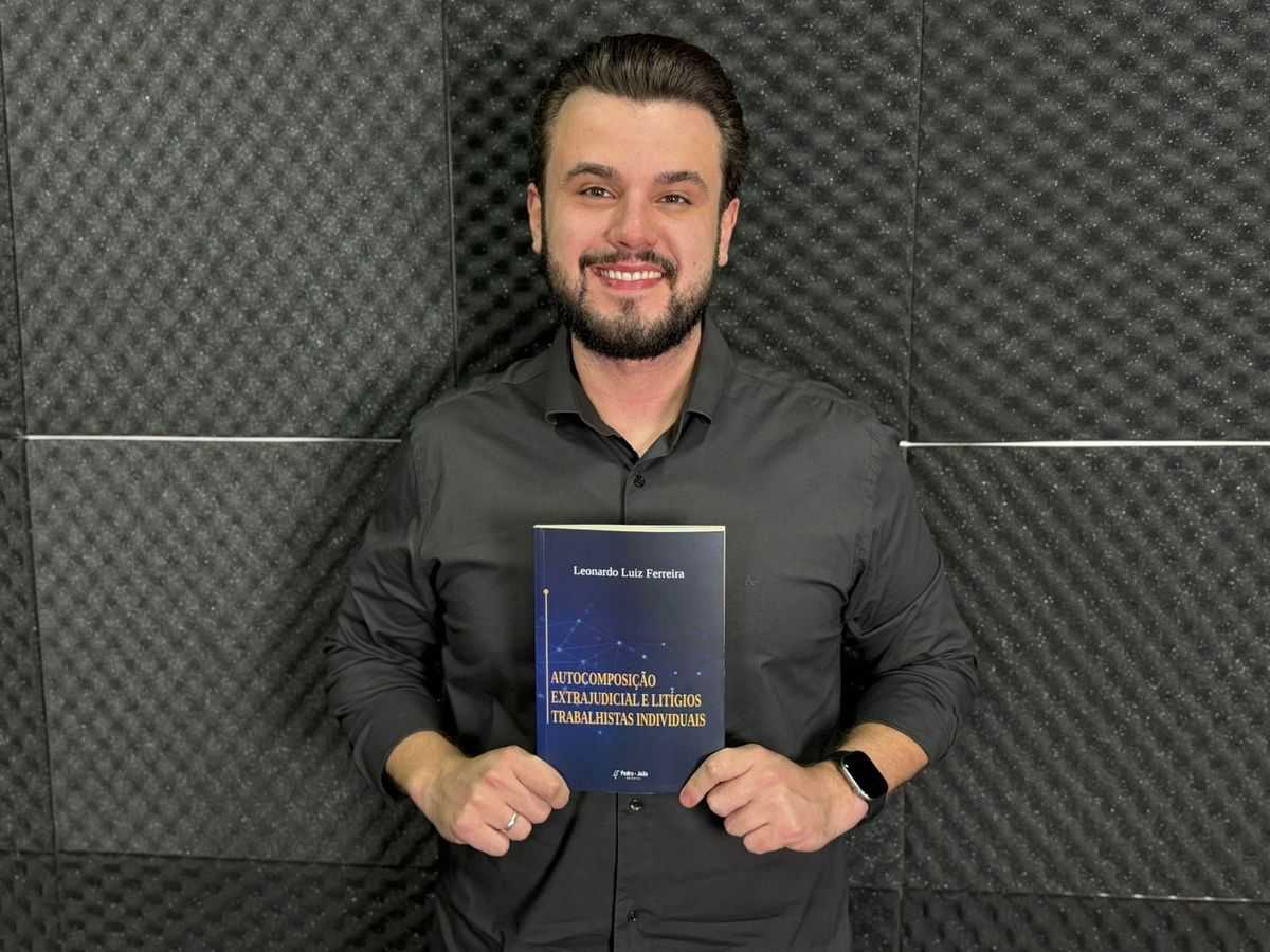 Professor Mestre Leonardo Luiz Ferreira, docente do curso de Direito da UNIJALES, é autor do livro 