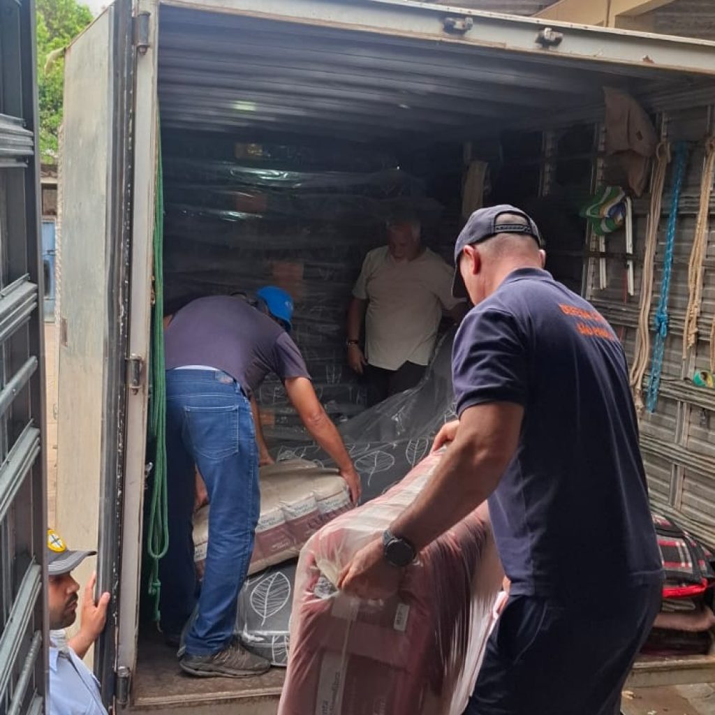 Vendaval causa danos em casas e deixa moradores desalojados no distrito de Dalas, em Palmeira D'Oeste