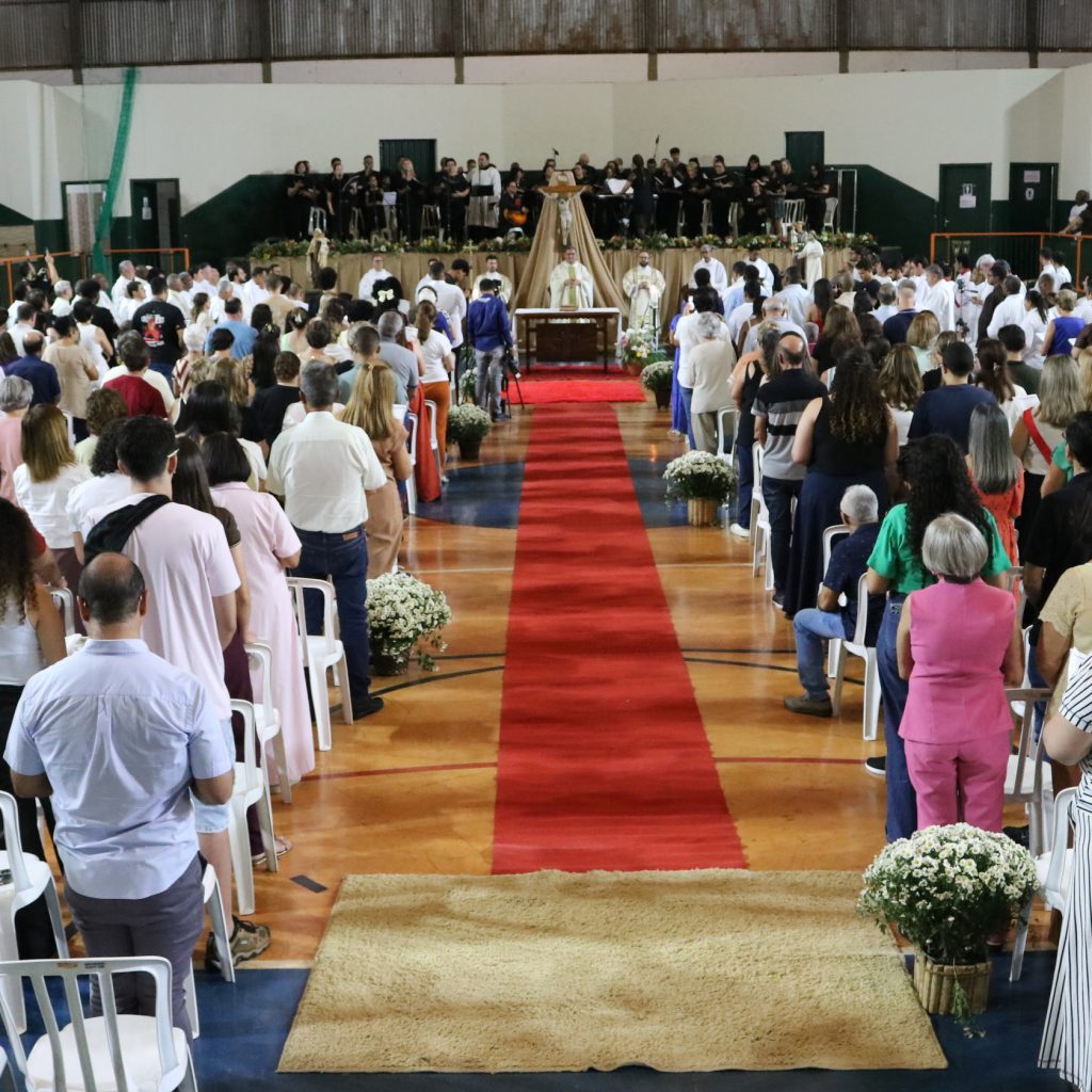 Diácono Diemerson é ordenado e se torna o primeiro padre nascido em Santo Antônio do Aracanguá