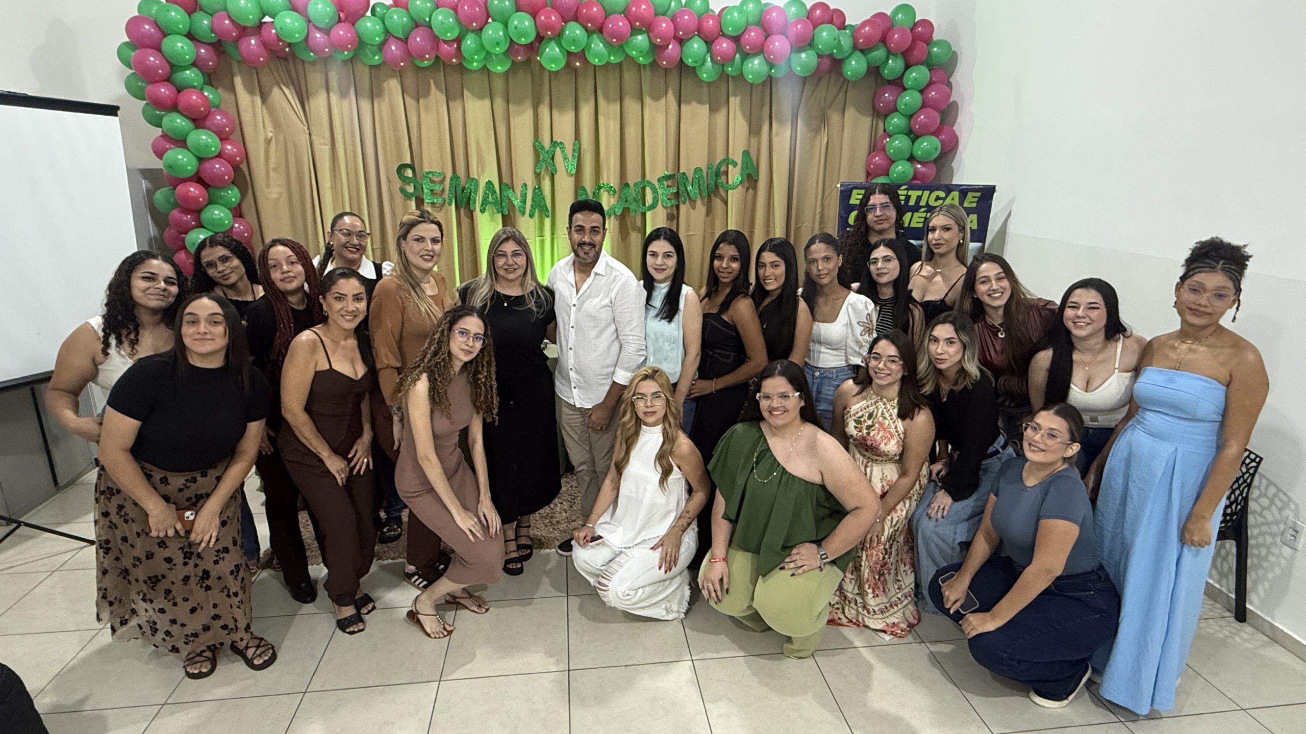 Semana Acadêmica de Estética e Cosmética aborda tendências e áreas em alta no mercado