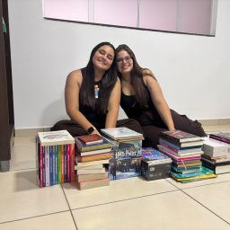 Alunos de Letras, Pedagogia e História do UNIJALES visitam Bienal do Livro de São Paulo