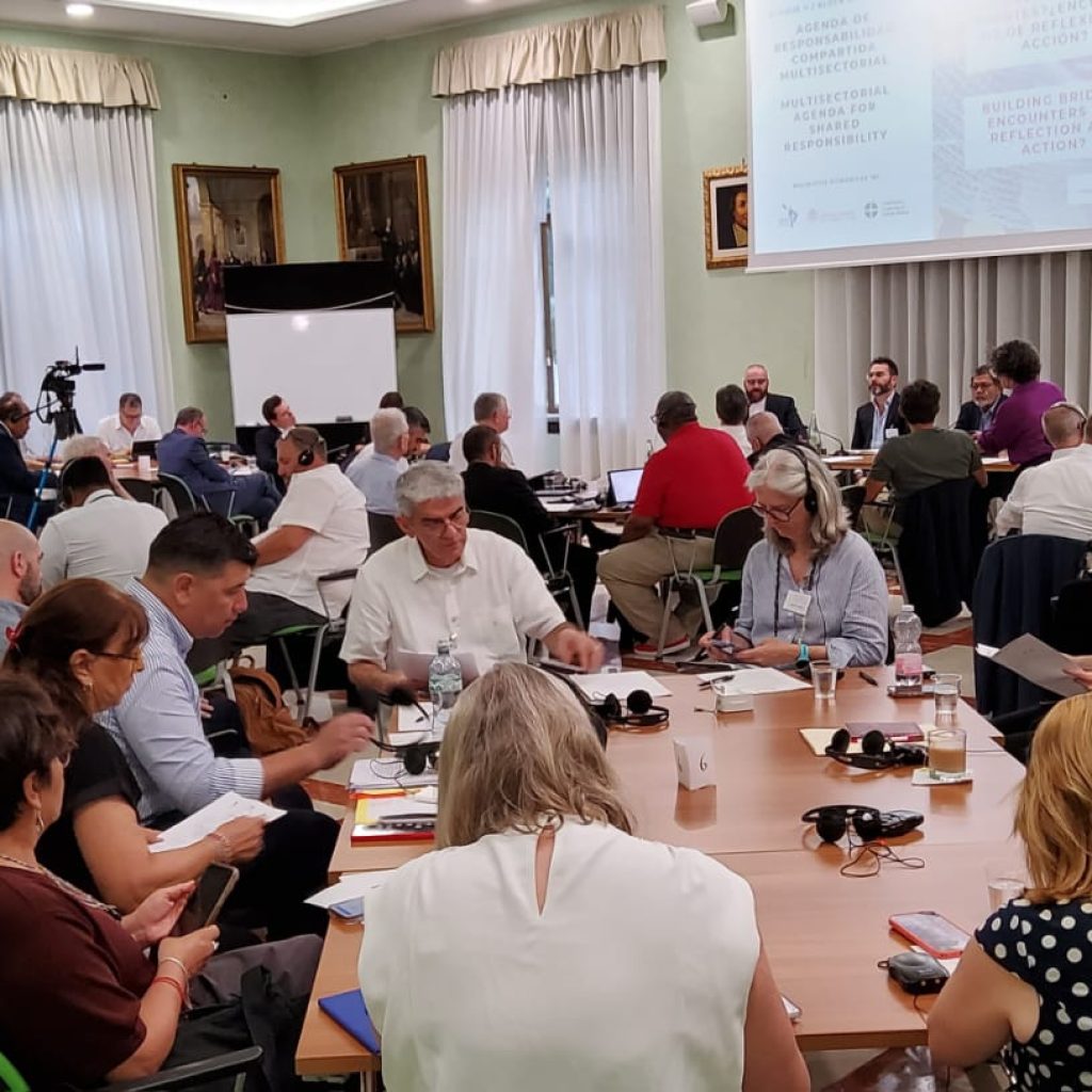 Bispo de Jales, Dom Reginaldo, encontra com o Papa Leão XIV em evento em Roma