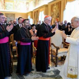 Bispo de Jales, Dom Reginaldo, encontra com o Papa Leão XIV em evento em Roma
