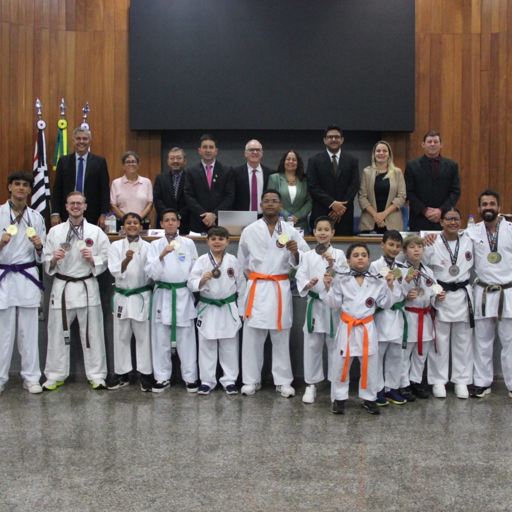 Câmara de Jales parabeniza, com Moção de Aplausos, equipe por resultados no Campeonato Brasileiro de Karatê