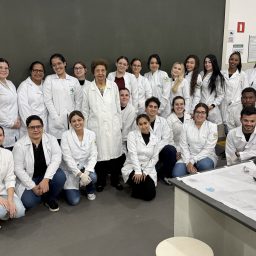 Minicurso apresenta aos alunos de Biomedicina atuação na área de patologia hospitalar